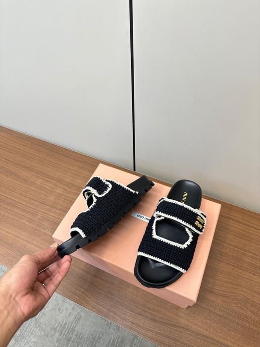 Klapki Miu Miu black