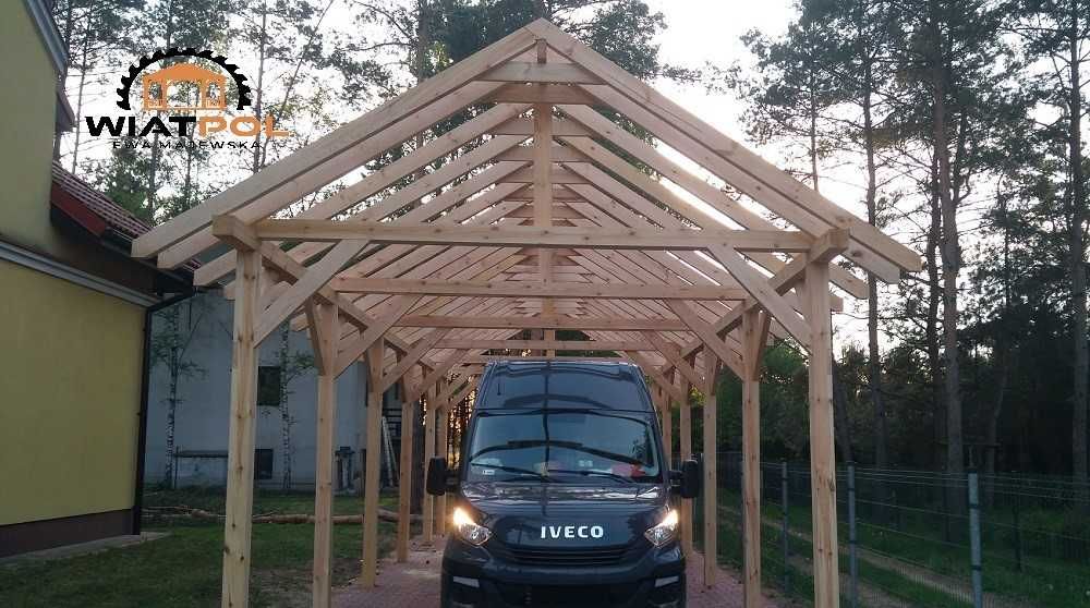 Konstrukcja drewniana o wymiarze 15 x 5