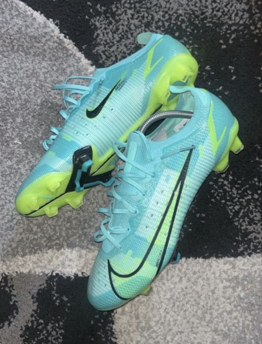 Chuteiras Nike Mercurial