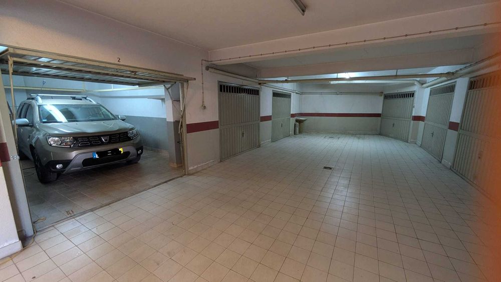 Garagem box para arrendamento