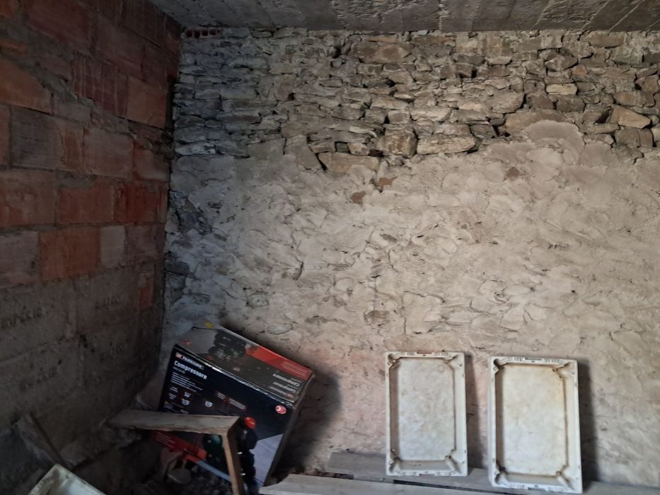 Vendo Propriedade para Reconstrução