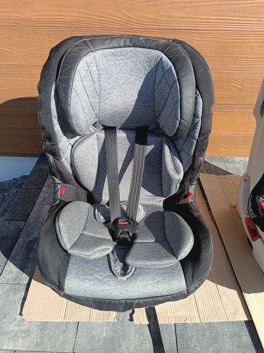 Fotelik samochodowy z isofixem