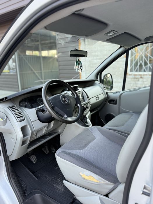 Продам  Opel Vivaro 2.0 дизель