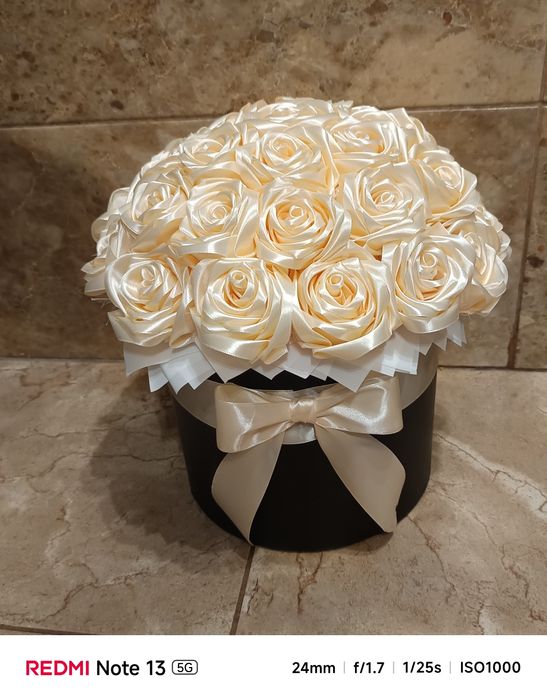 Букети з атласної стрічки.