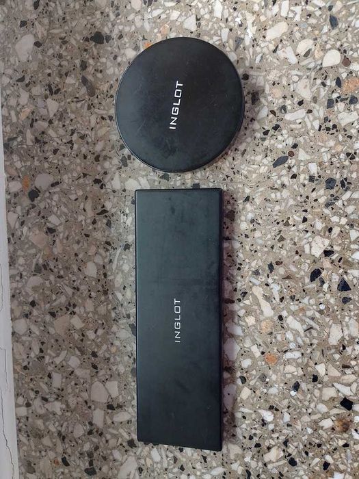Palety INGLOT z lusterkiem (cienie i puder) Freedom