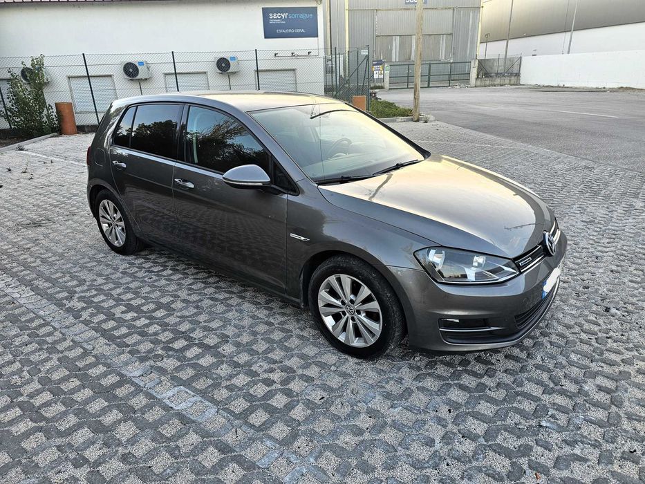VW Golf 1.6 Tdi 110cv — photo 3