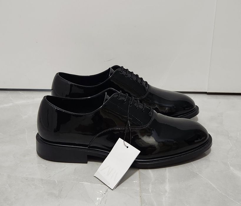 Męskie buty lakierki Zara