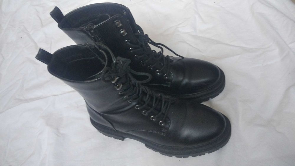 Buty botki czarne damskie trapery 39