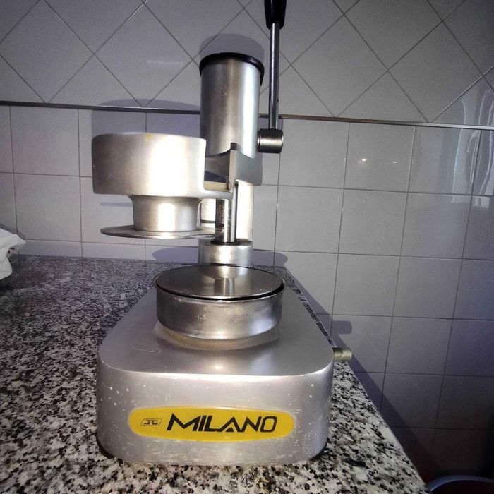 Máquina de fazer hambúrgueres