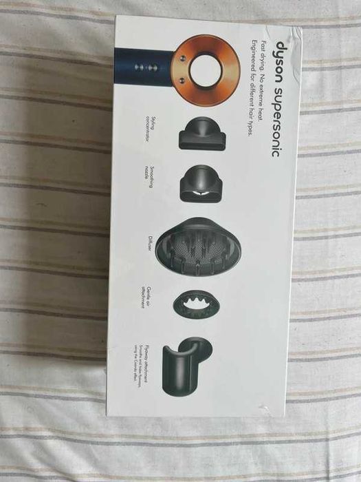 Stan idealny suszarka do włosów Dyson Supersonic
