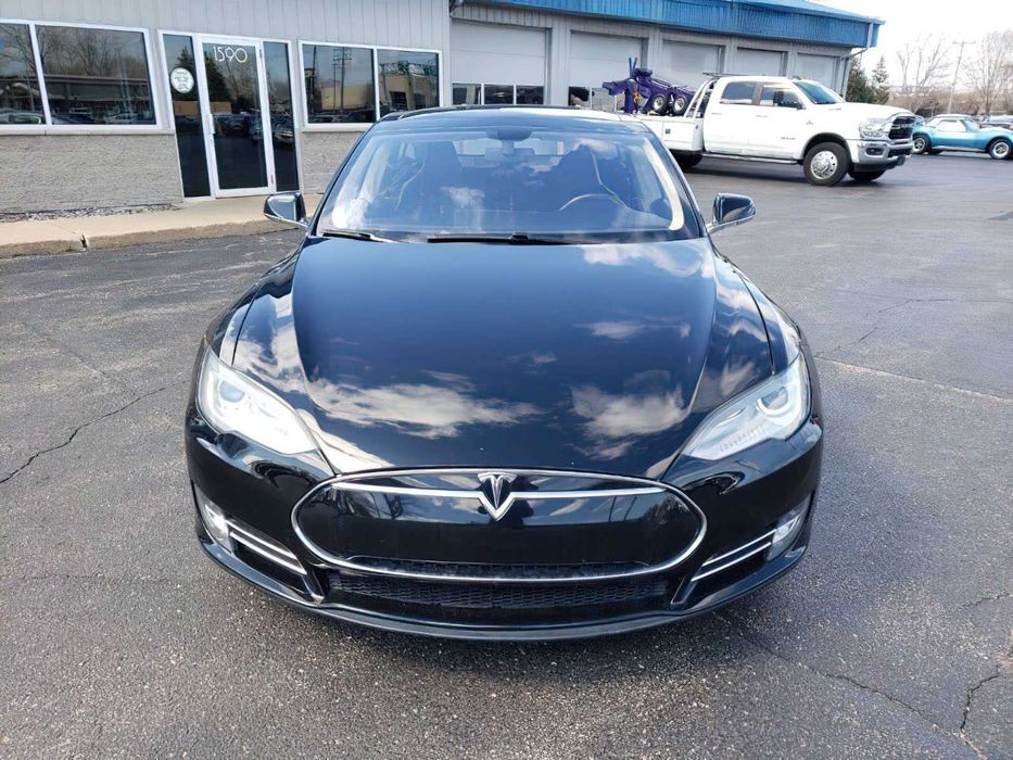 Tesla Model S Performance      2013
