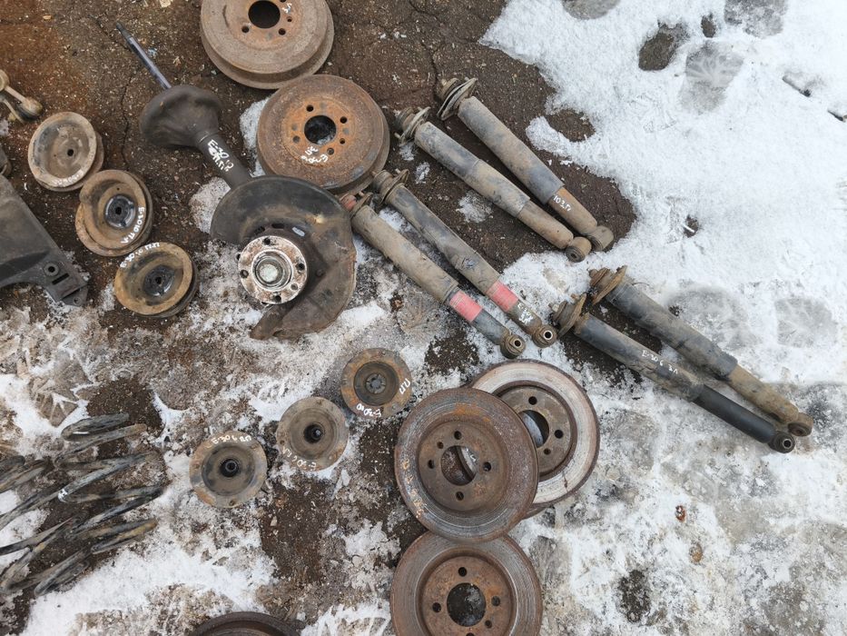 Ходова частина bmw e 30 ричаги пружини рейка