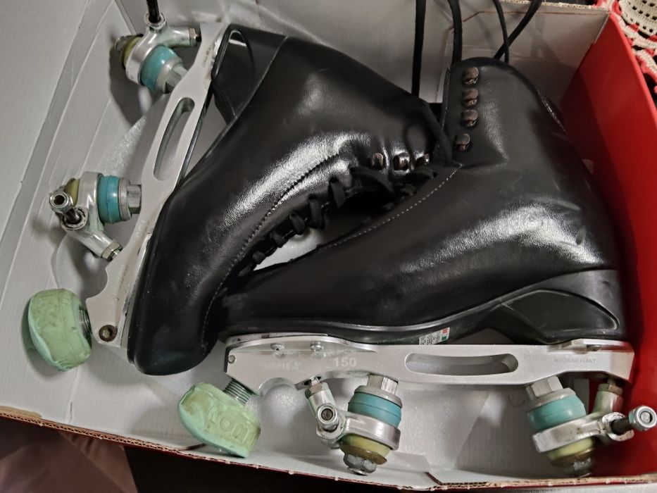 Patins de patinagem artística