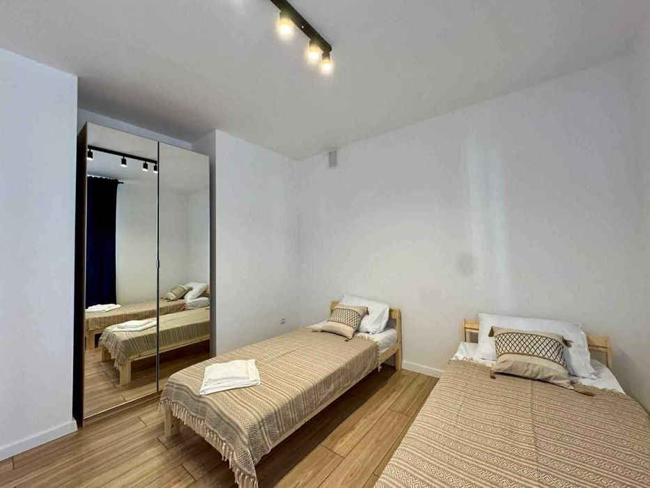 Apartament z balkonem dla pracowników – świetna lokalizacja