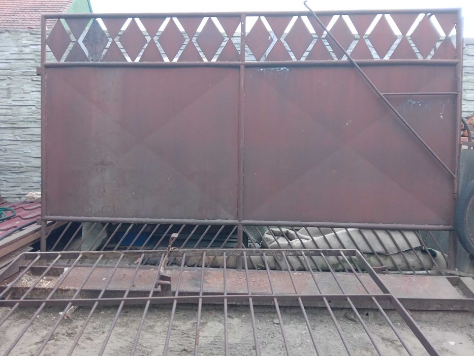 Solidna stalowa brama wjazdowa