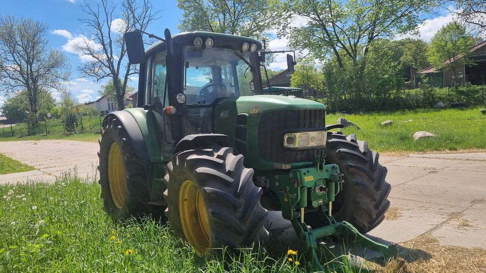 Ciągnik John Deere 6330