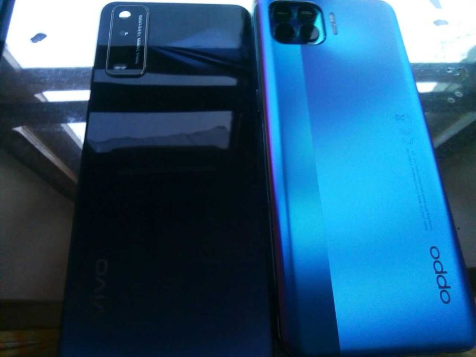 Продам б у планшеты, айфоны  под ремонт, на запчасти