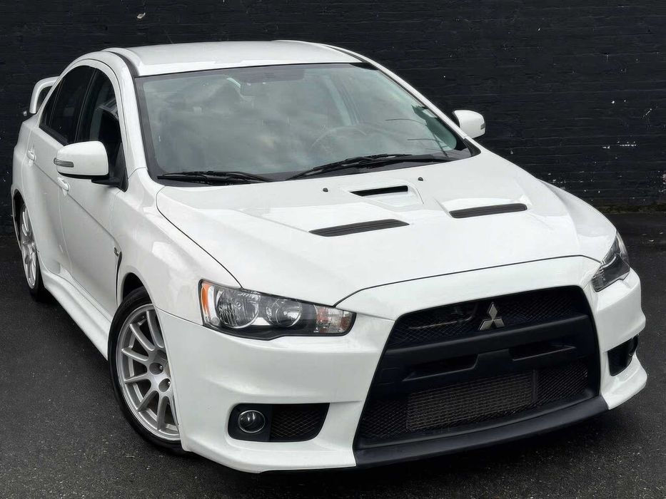 Mitsubishi Lancer Evolution GSR      2014