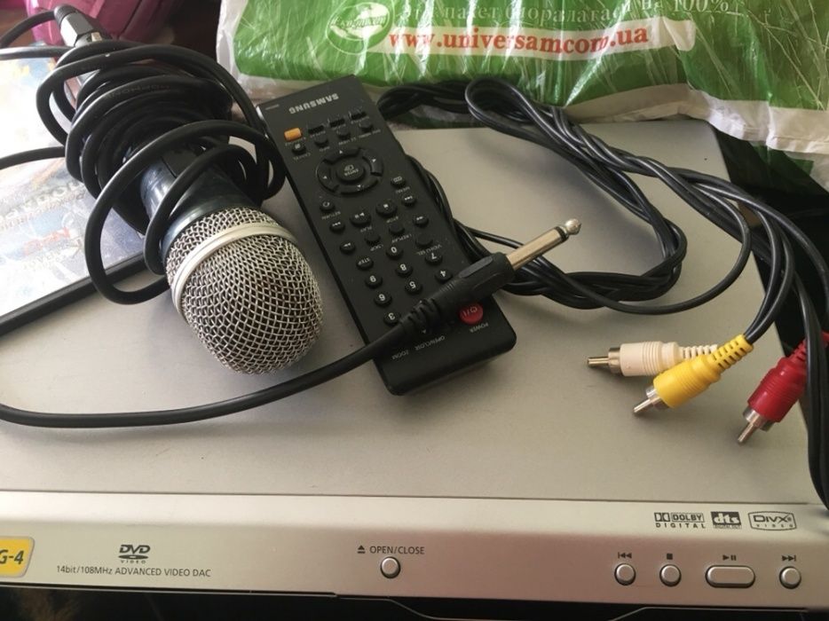 DVD проигрыватель Samsung