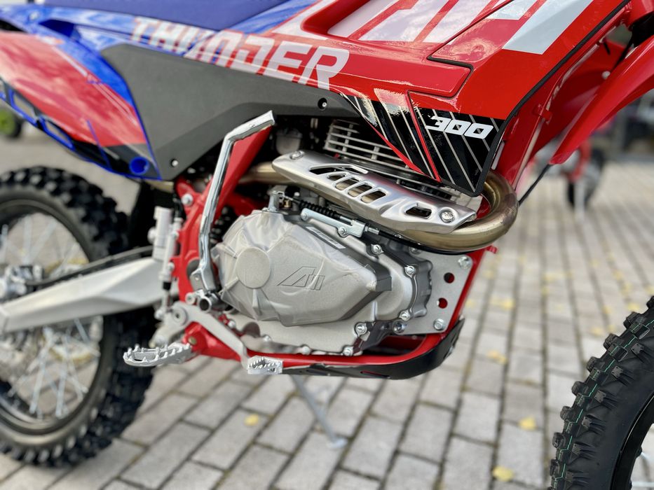 Мотоцикл  THUNDER Apollo 300