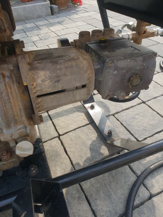 Myjka ciśnieniowa spalinowa silnik.Hondy