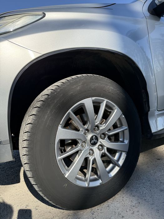 Mitsubishi Pajero Sport 2017 VIN MMCGUKS10HHZ02849 фото оголошення 12 з 22