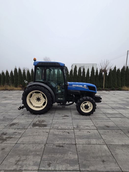 Ciagnik sadowniczy New Holland T4 75N
