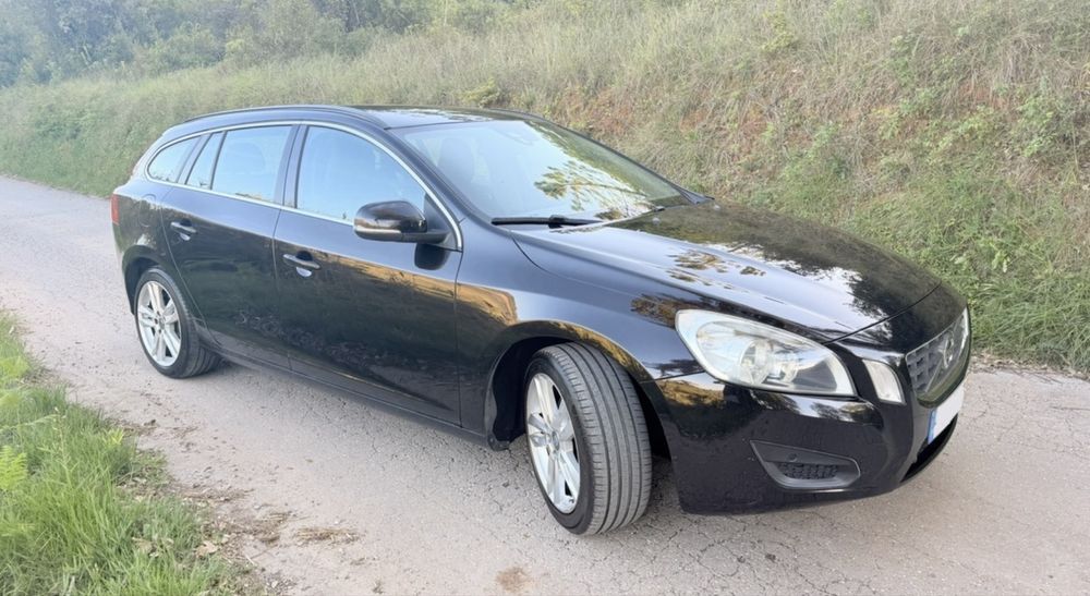 Volvo V60 D3 2011