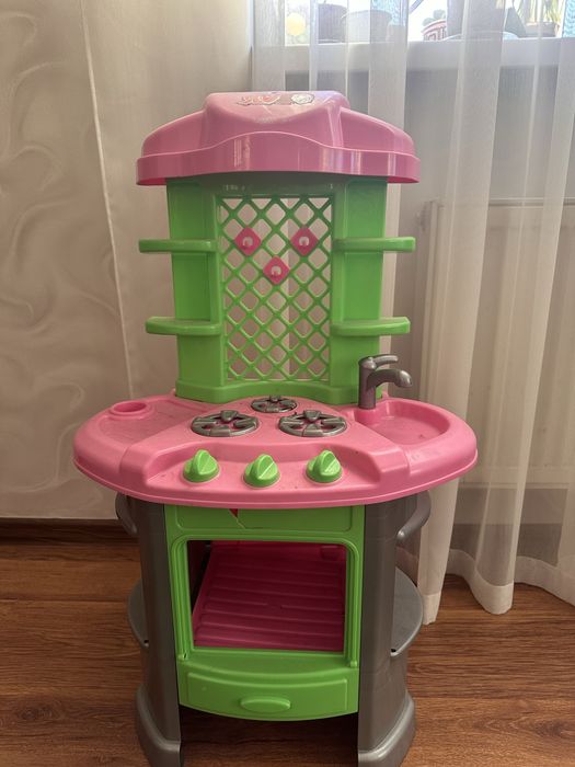 Дитячі іграшки, колиски, коляска