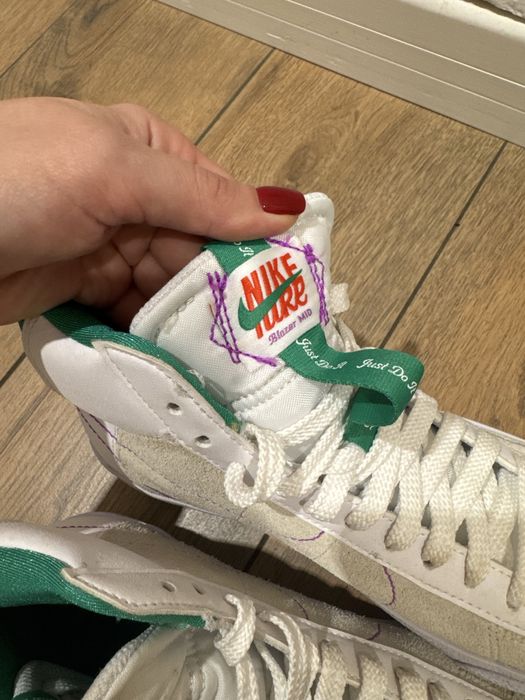 Nike Blazer Mid '77 SE White Fuchsia Dream 36,5 розмір 23,5 см устілка