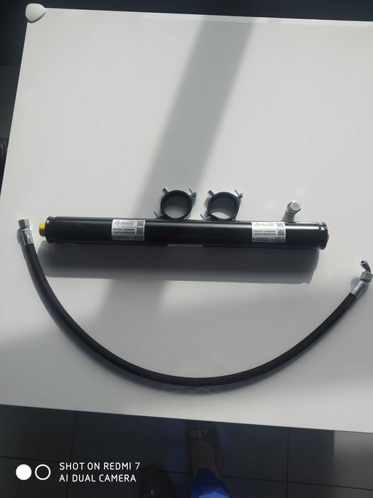 Amortyzator antywstrząsowy tłokowy, hydrauliczny do ładowacza TUR