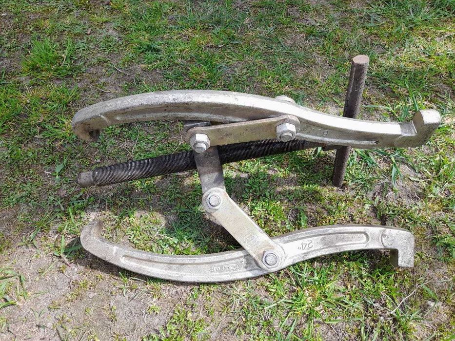 Знімач тризахватний 24'' (600мм)