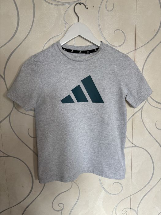 Футболка Adidas оригінал 9-10 років