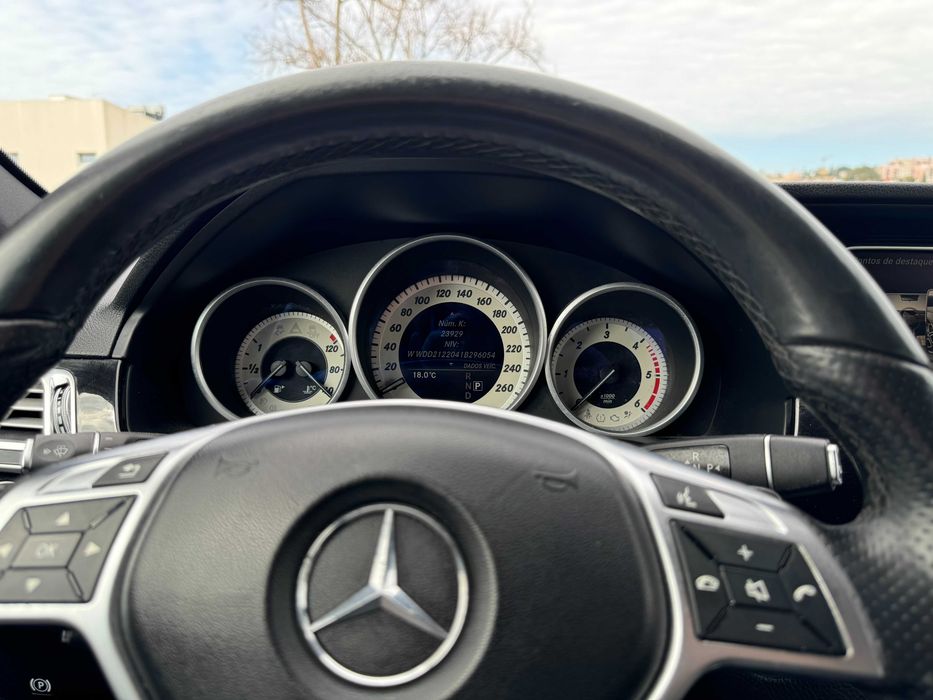 Mercedes-Benz E250 BlueTEC 4Matic 9G-TRONIC Edition 2016 Full Extras