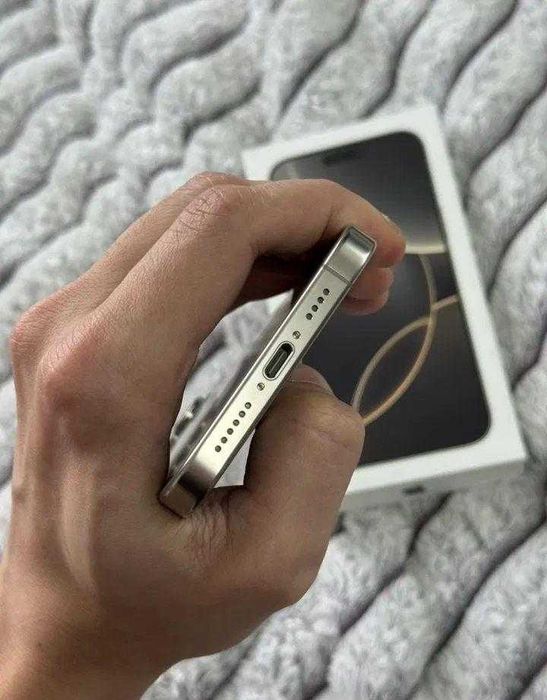 iPhone 16 Pro Max, 256 ГБ