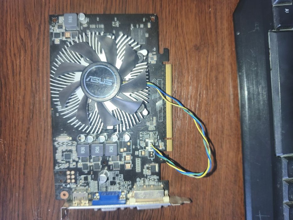Asus GT650 1024gb