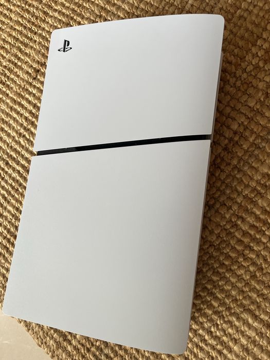 PS5 SLIM e FIFA25
