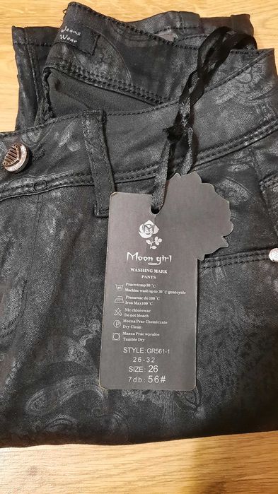 Spodnie czarne dziewczęce - rozmiar 26 / NOWE