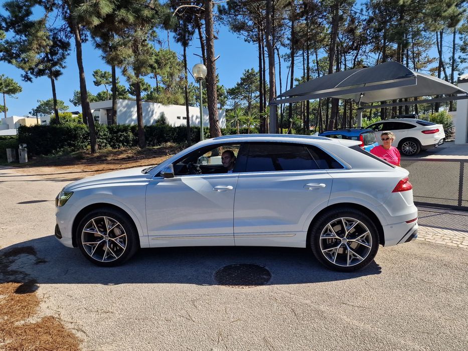 Audi Sq8 branca full