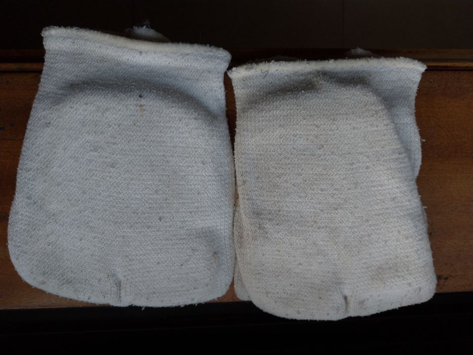 Kimono de Karaté / judo e luvas karaté