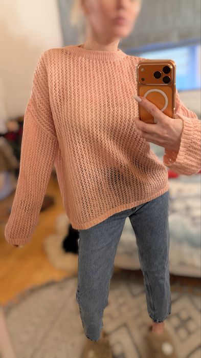 Обʼємна вʼязана напівпрозора кофта бренд overzise