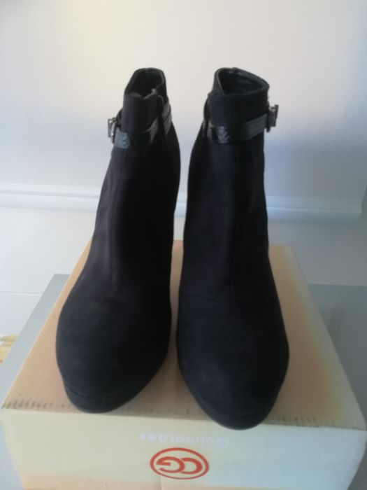 Botins pretos - 40.