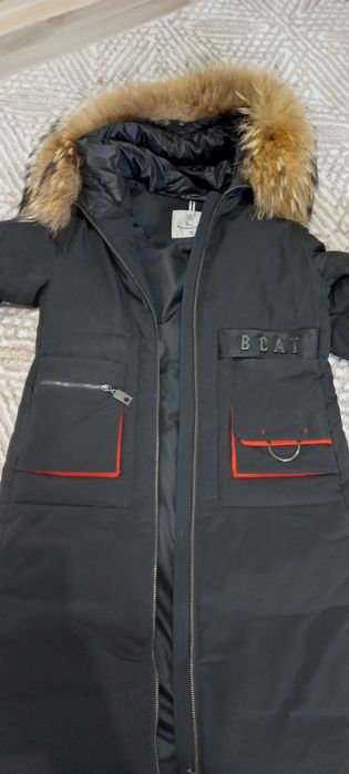 Продам пуховик жіночій