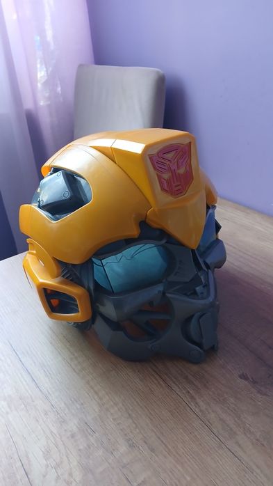 Kask z filmu bumblebee