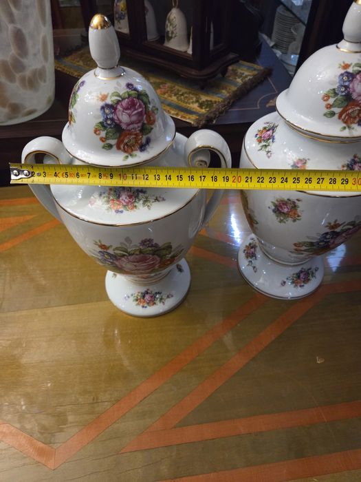 Potes em porcelana