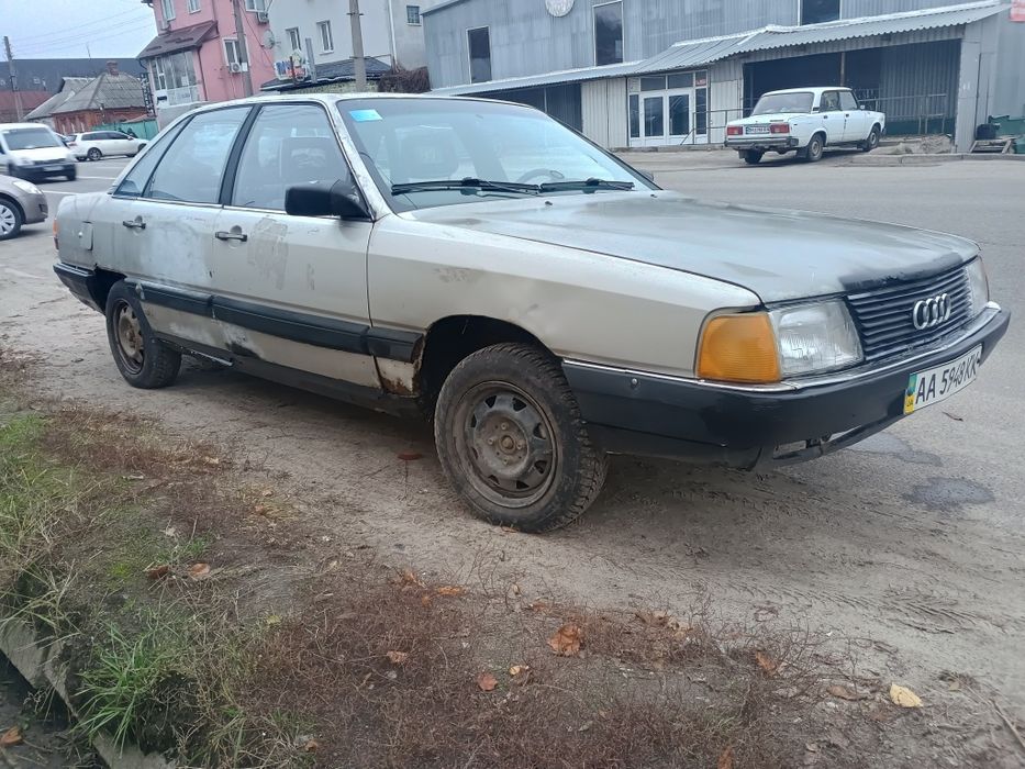 Audi 100 c3  1984р.в. 1.9 газ/бензин