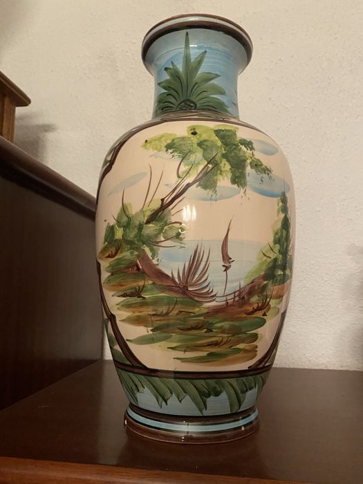 Jarro pintado à mão