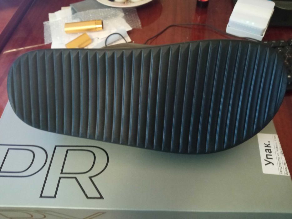 Нові чоловічі шкіряні шльопанці / слайдери PRPY (Розмір 41)