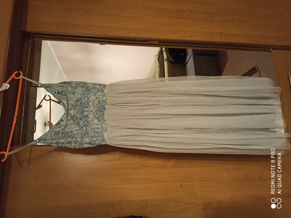 Sukienka rozm. S elegancka i wyjątkowa