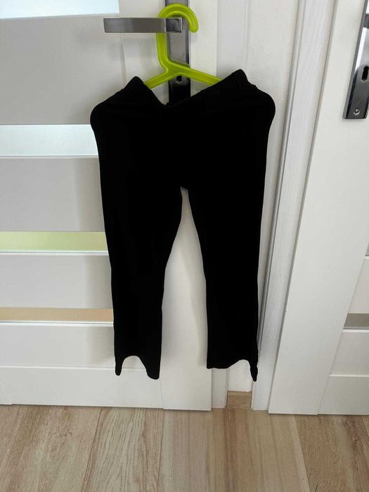 Czarne legginsy dziewczęce basic wygodne